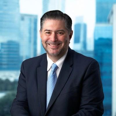 Dr. Eduardo Román González